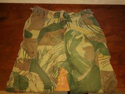 Rhodesian Camo Trousers. Waist 82 Cm around. Some stitching loose.