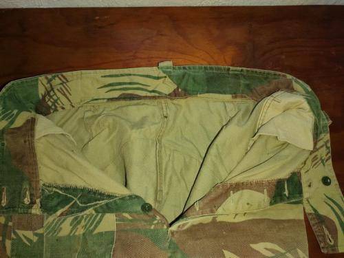 Rhodesian Camo Trousers. Waist 82 Cm around. Some stitching loose.