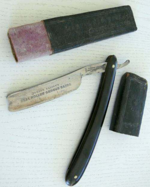 RAZOR, THROAT CUT......J.ELLOITs REAL....,in original case /// Pls see pics etc