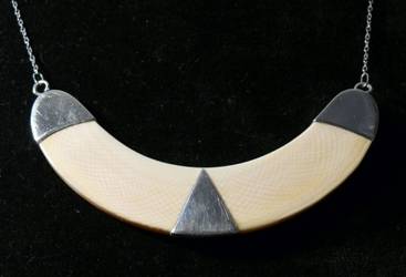 GENUINE IVORY WITH STERLING SILVER,STUNNING VINTAGE NECKLACE