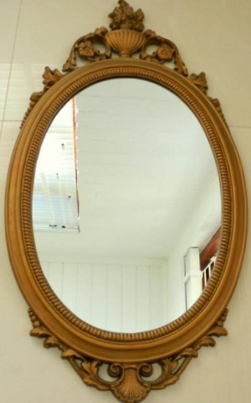 ORNATE OVAL MIRROR,Pls see all images