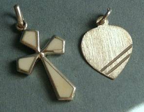 IVORY CROSS IN SILVER AND SILVER HEART