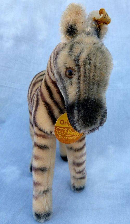 VINTAGE STEIFF ZEBRA, AS NEW. COMES WITH ALL LABELS.