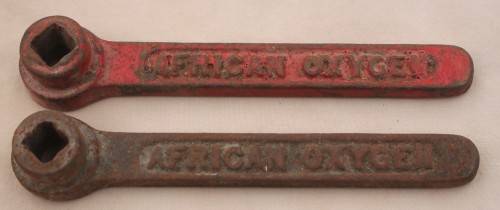 X 2 Gas Bottle Oxygen Cylinder Spindle keys ( one bid for both)