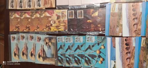 31 postcard sets and 11 singles. Please read description