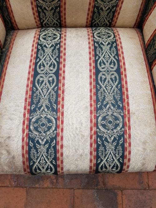 Stunning old couch chair