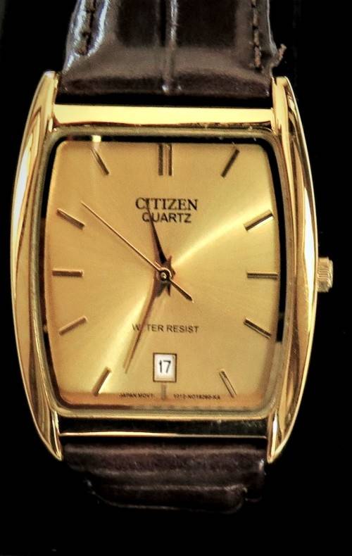 CITIZEN GENTS GOLD DATE WATCH WITH LEATHER STRAP
