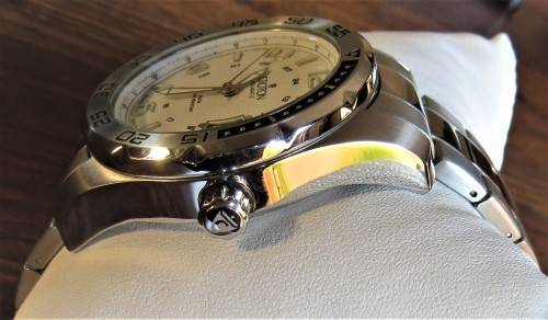 CROTON GENTS TACHY AQUAMATIC DATE WATCH