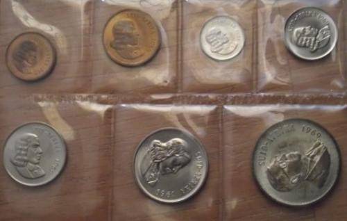 1969 UNC PACK,WITH SILVER R1.NOW STARTING @ R1!!!!!!!