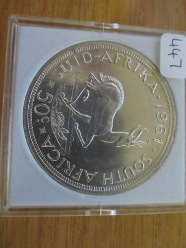 1961 Crown - Excellent gradeable Coin !!