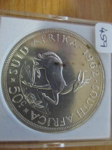 1962 Crown - Excellent gradeable Coin !!