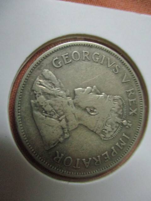 1933 Half Crown - Excellent coin  - Judge condition as per photo