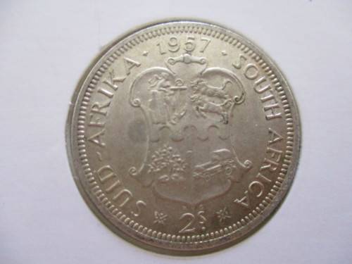 1957 2 shillings  - Excellent coin  - Judge condition as per photo