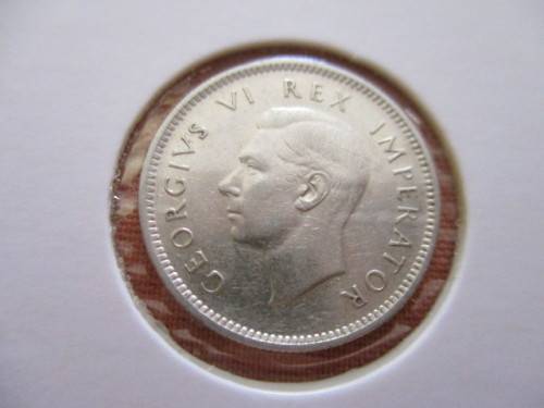1943 6d Sixpence  - Excellent coin  - Judge condition as per photo