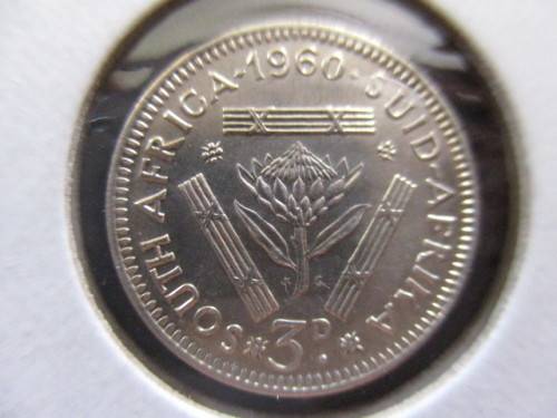 1960 3d Threepence  - Excellent coin  - Scares in this grade