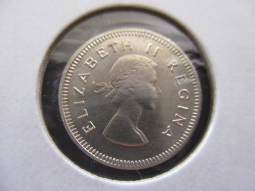 1960 3d Threepence  - Excellent coin  - Scares in this grade