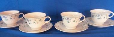 FOUR BEAUTIFUL REGENT BONE CHINA CUPS AND SAUCERS  -  ENGLISH GARDEN PATTERN