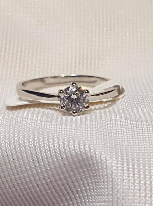 **Sparkling 0.50 ct Solitaire engagement ring in Sterling Silver