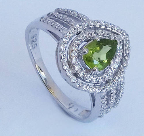 *CD DESIGNER JEWELRY* 1.20ctw Natural Peridot and CZ Ring in Silver- Size 8.25