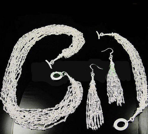 **STUNNING AND SPARKLING**Bracelet and Necklace with Matching Earrings Set***