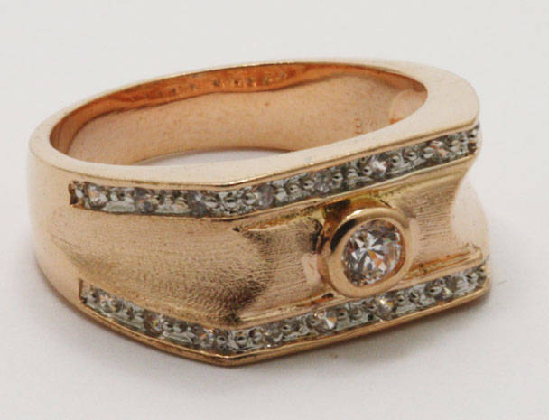 ***Rose Gold Wedding/Dress Ring with CZs***Size 7/8**
