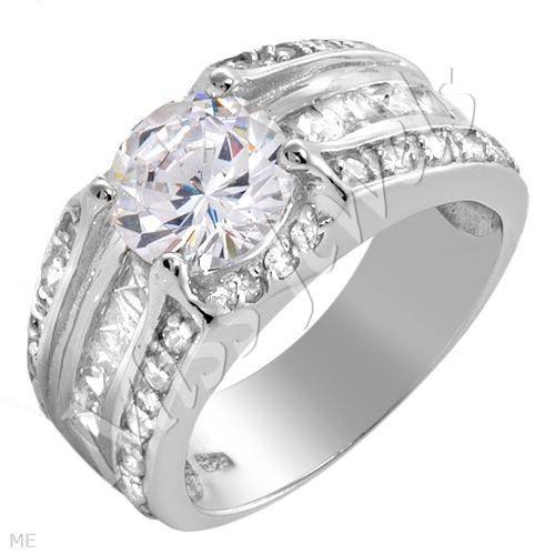 1.80ctw CZ Dress Ring in 925 Sterling Silver**Size 7