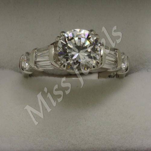 925 Sterling Silver Range**Solitaire Engagement Ring**Size 8-10***