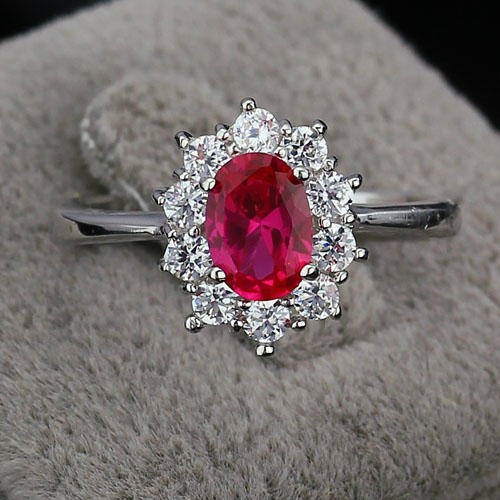**Sparkling 0.75 ct Solitaire engagement ring in Sterling Silver
