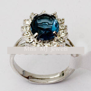 **Stock Clearance**Stunning simulated sapphire engagement ring**Size 9