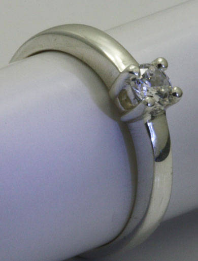 **CD DESIGNER JEWELRY**925 Sterling Silver** 4mm Solitiare Engagement Ring- Size 7.25