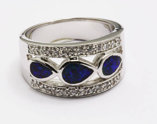 **925 Sterling Silver**Beautiful simulated diamond and opal dress ring. Size 7.5
