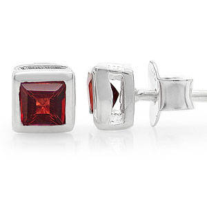 ***GORGEOUS*0.40ct Princess Cut Natural Garnet 925 Sterling Silver Stud Earrings