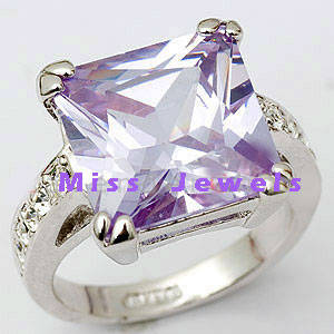 ***GORGEOUS***Princess Cut Lavender and Round Cut Clear CZ Dress Ring****