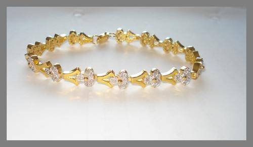 BEAUTIFUL SOLID 0.925 STERLING SILVER BRACELET W/ 14ct GOLD/ AND 70 DIAMONDS - 0.450CT