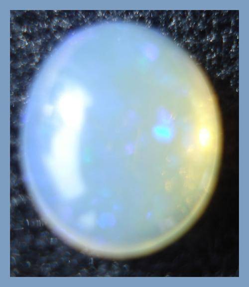 GORGEOUS NATURAL RAINBOW OPAL  2.84 CT  HUES OF BLUE ANG GOLD