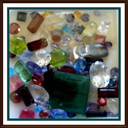 LOVELY  LOT OF MIXED GEMSTONES 31.33CT   TOPAZ RUBIES ETC SEE DETAILS BELOW