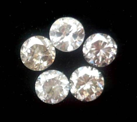 NATURAL NAMIBIAN DIAMONDS!  0.285ct /   F-H   /  VS1-SI2 / -2.2  mm