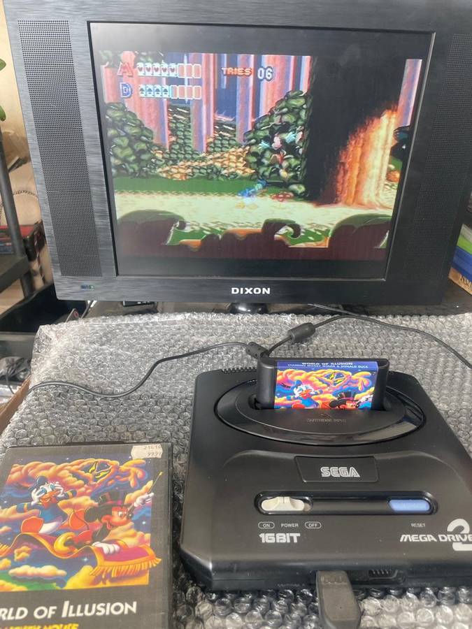 Original SEGA Mega Drive II Console + 6 Button Control Pad (PAL)