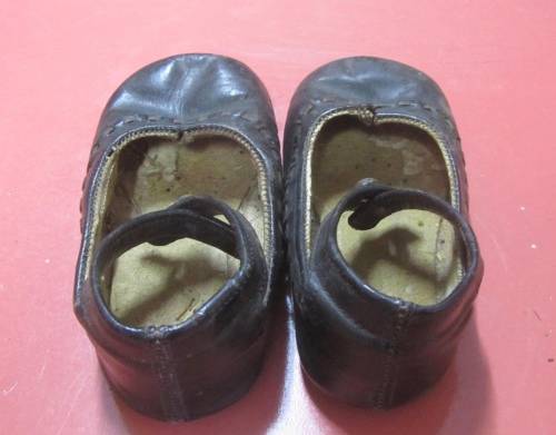 Vintage Leather Young Girl`s Shoes