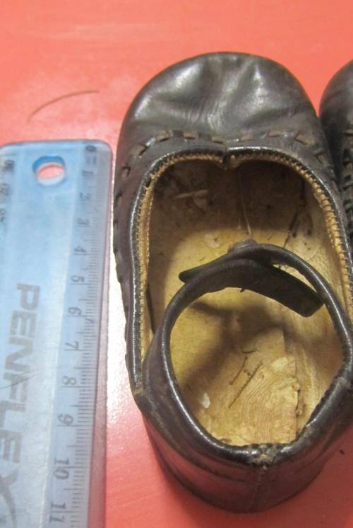 Vintage Leather Young Girl`s Shoes