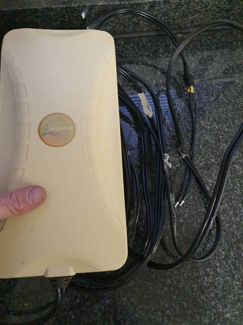 COMBO DEAL!!! HUAWEI B618 and POYNTING 11 dbi antenna with 10m cable