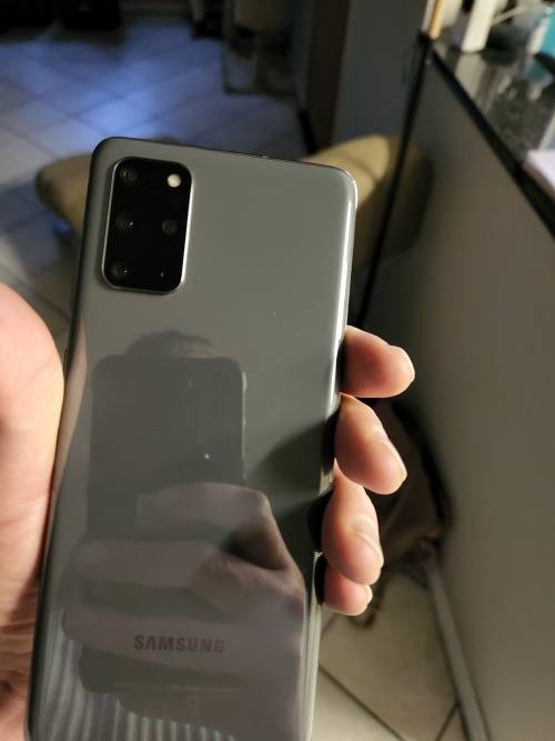 SAMSUNG S20 + (PLUS) LIKE NEW!!! INCLUDES RINGKE COVER