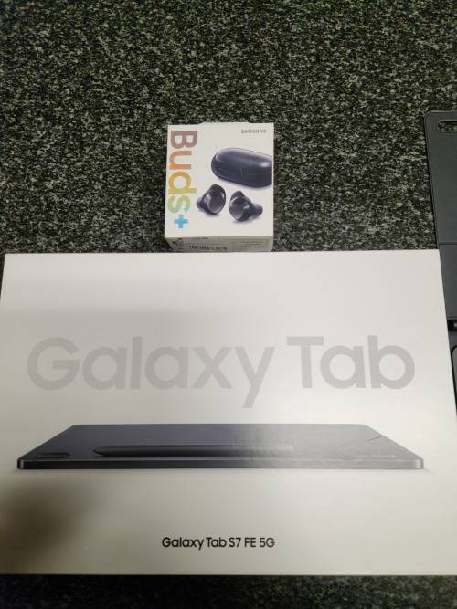 SAMSUNG GALAXY TAB S7 FE 5G + GALAXY BUDS PLUS, BRAND NEW CONDITION.