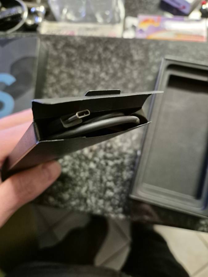 ***IMMACULATE*** Samsung Galaxy S22 PLUS  5G 256 GIG DUAL SIM!