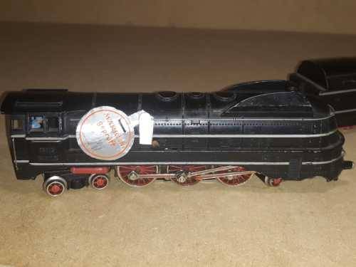 Marklin SK 809N (3207) SK 800 Passenger Set - Complete in Box with tracks - "HO" All Metal