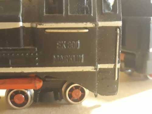 Marklin SK 809N (3207) SK 800 Passenger Set - Complete in Box with tracks - "HO" All Metal