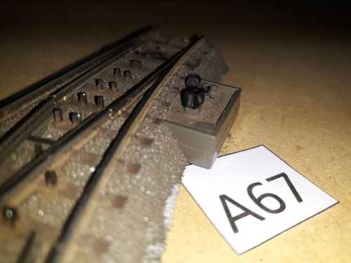 Marklin 24671 - C- Track Curved Left Point - Motorized  with Indicator Light   "HO"