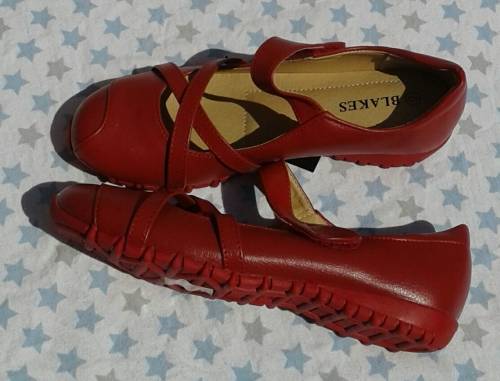 BLAKES COMFORTABLE SHOES LONG LASTING 24/7 WALKING nice sheos size 6 and 5