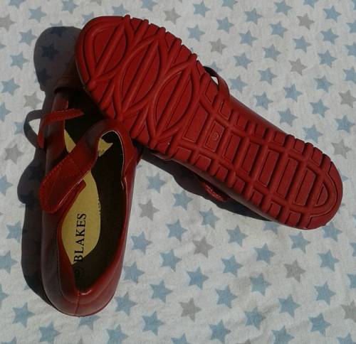 BLAKES COMFORTABLE SHOES LONG LASTING 24/7 WALKING nice sheos size 6 and 5