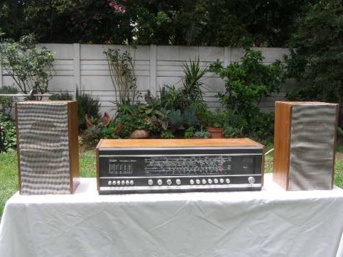WOW! STUNNING VINTAGE SABA MEERSBURG STEREO RADIO